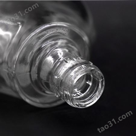 四川火速厂家定制生产晶白料玻璃瓶  歪嘴玻璃酒瓶