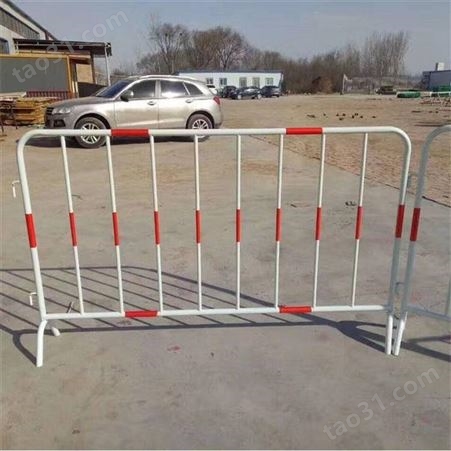 山西供应铁马护栏 铁马围栏 马路施工护栏 圆管警示标语铁围栏加工厂