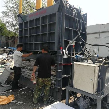 鲁丰 40吨废纸箱液压打包机 废编织袋立式液压打包机