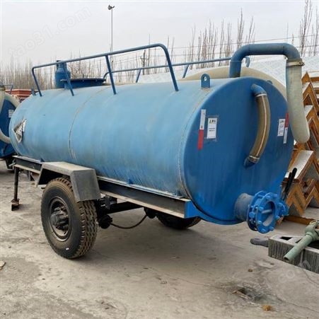 华创 新疆环卫吸污车出售 厂家定制污水处理罐车 自吸喷洒一体罐车价格