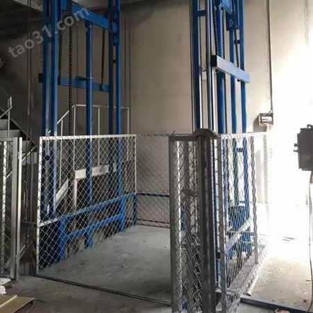 升降货梯-南京重霸起重设备有限公司