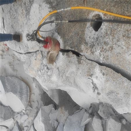 修路隧道破石机器 130型岩石劈裂棒 玄武岩开采