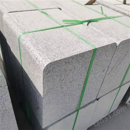 厂家销售芝麻灰s型路沿石 芝麻灰异型石材工程用料 深灰色石材定制加工