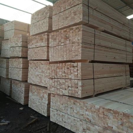 呈果木业木材加工厂建筑方木厂工程工地松木建筑木方